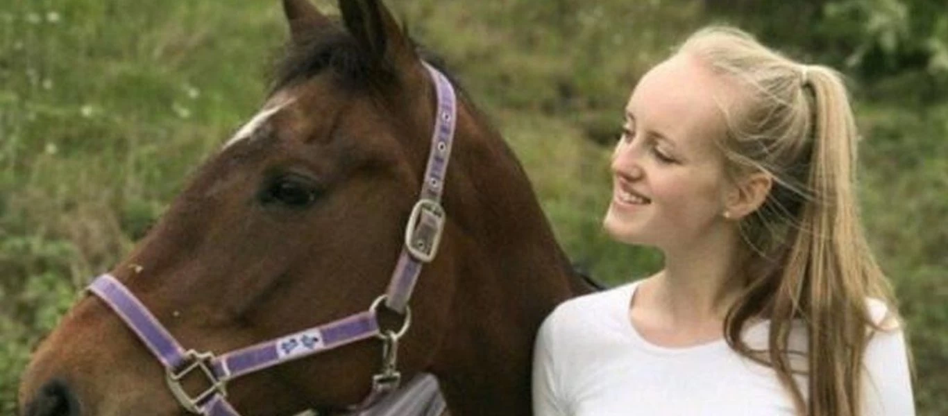 Σοκαρισμένη η Βρετανία - Μοντέλο εντοπίστηκε νεκρό με μαχαιριές στο λαιμό